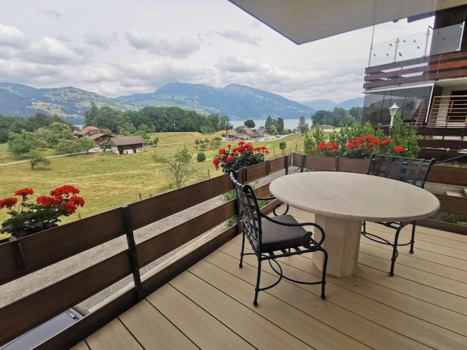 Neb-Thun Einigen, Wohnung Am See Шпиц Экстерьер фото